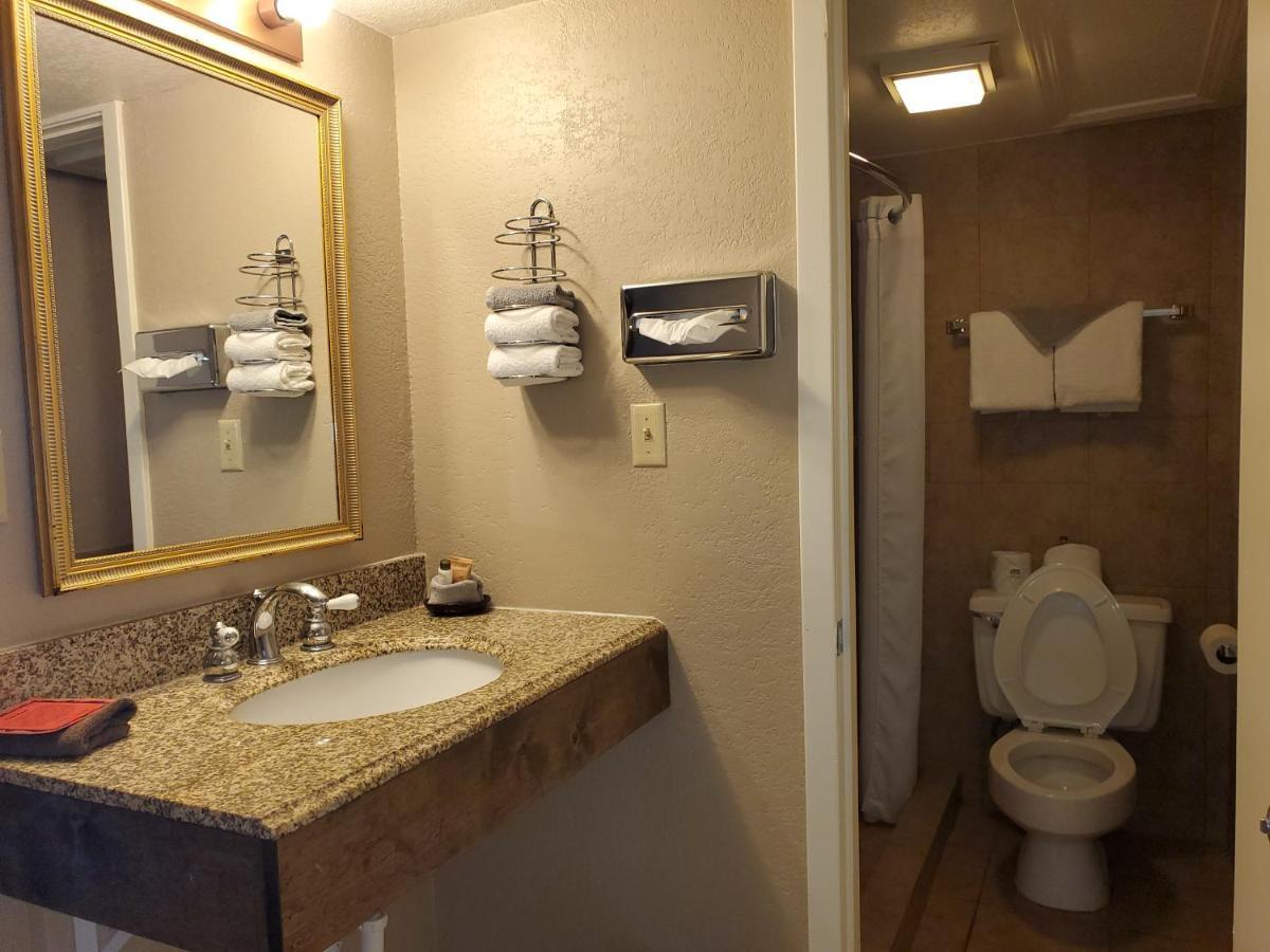 Kansas Country Inn Oakley Kültér fotó