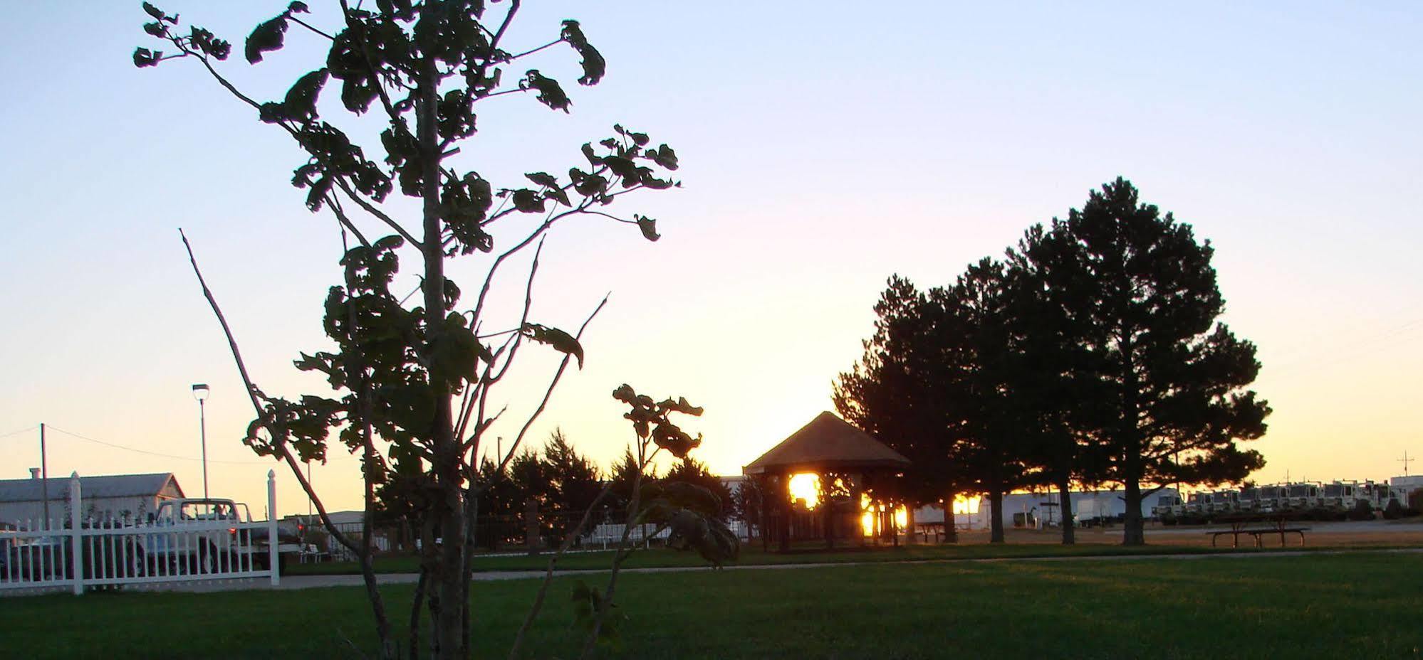 Kansas Country Inn Oakley Kültér fotó