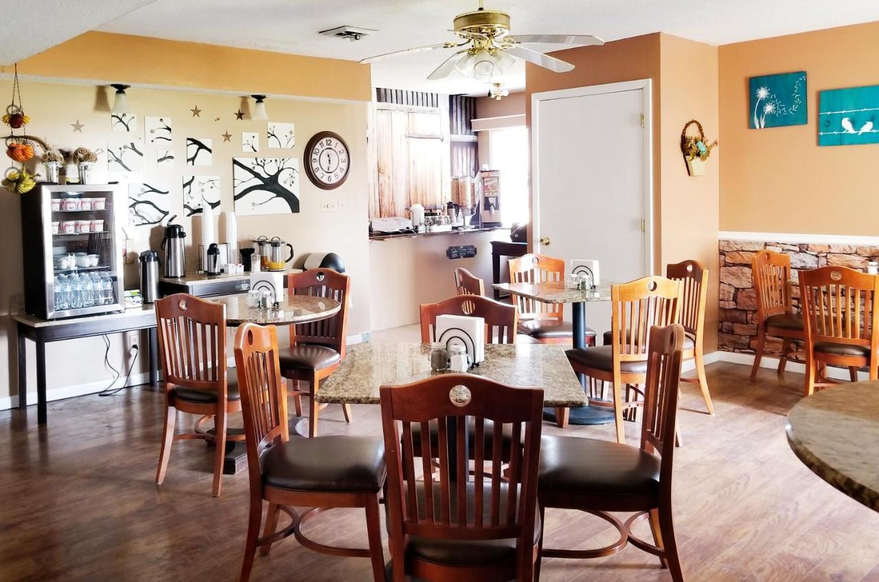 Kansas Country Inn Oakley Kültér fotó